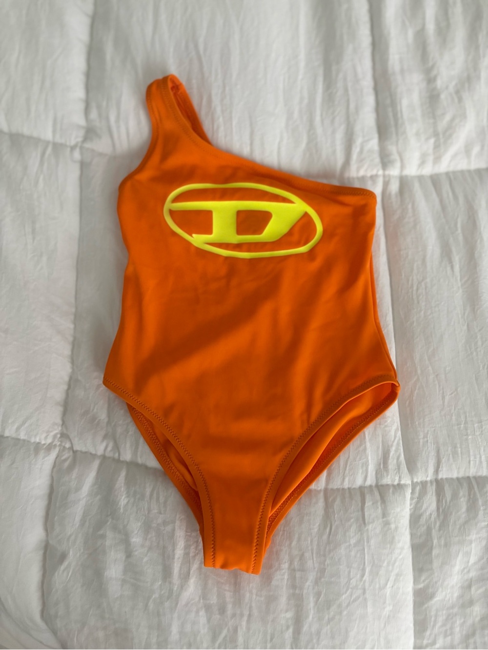 Diesel Orange Top with Red Logo Tag. Toddler 4T. Worn once